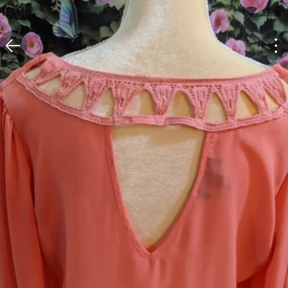 Open Back Crochet Top - Picture 3 of 6
